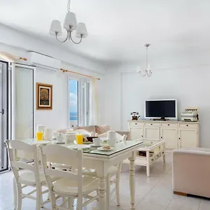  Apartment Pernari Greece