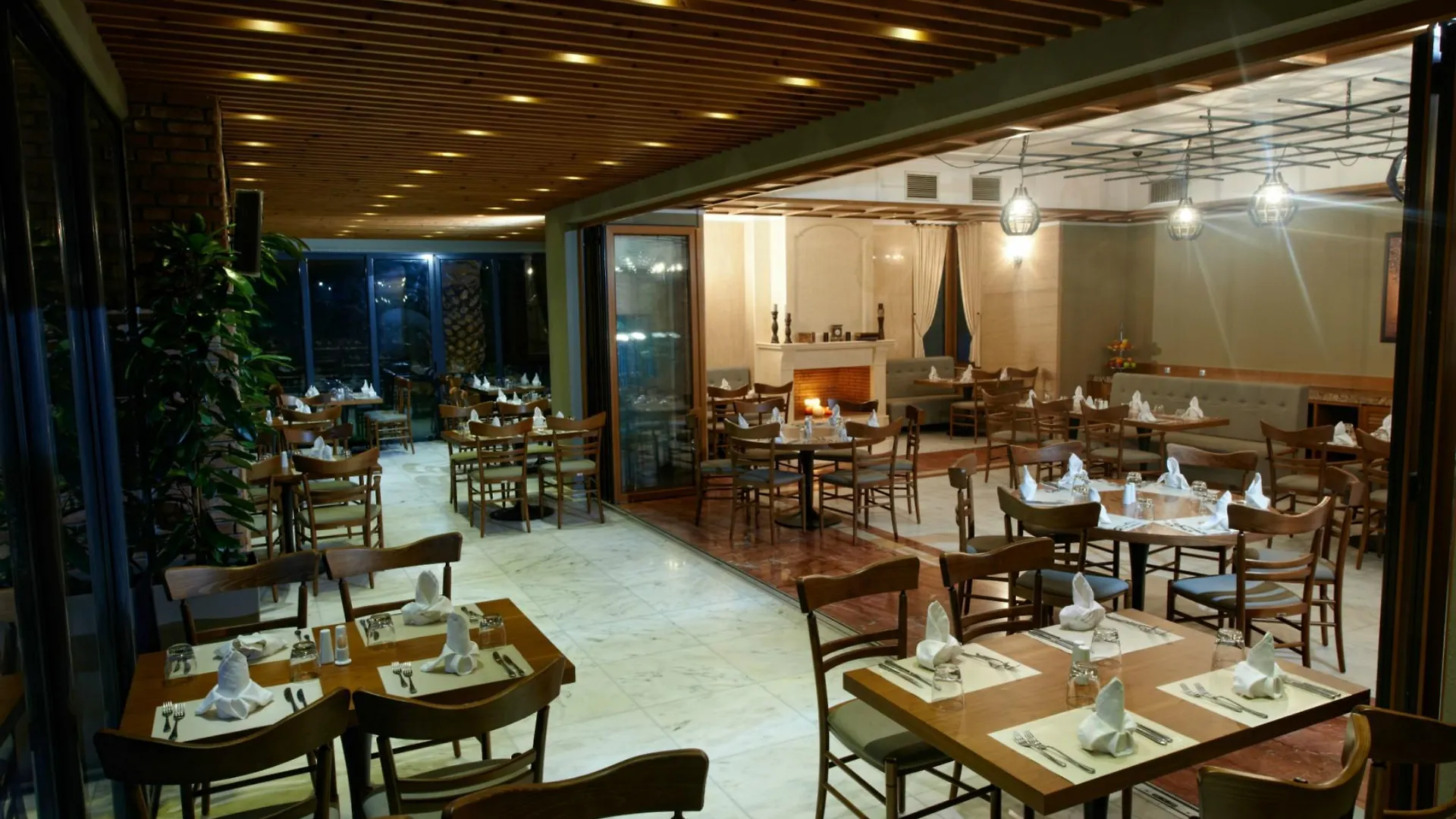Royal Hotel Thessaloniki Peraía